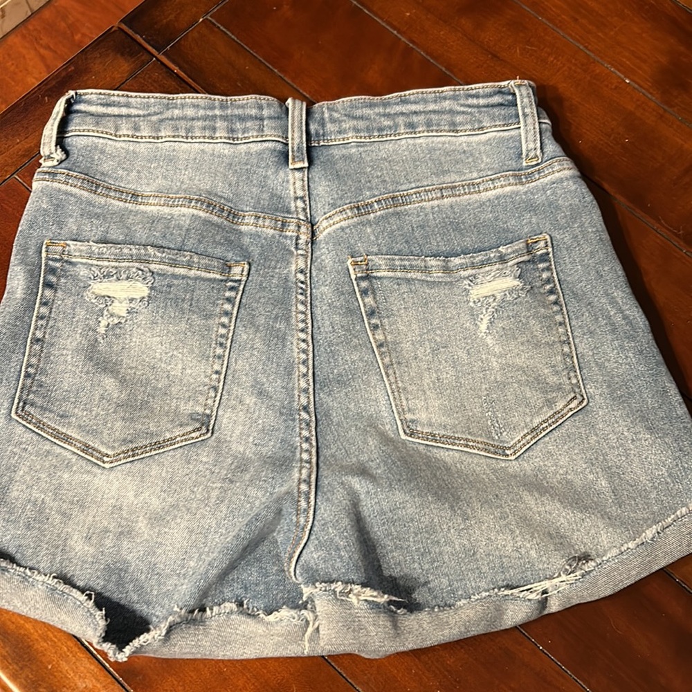 Windsor distressed denim shorts - Picture 6 of 11